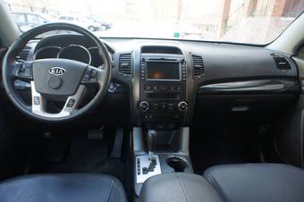 2010 Kia Sorento Images