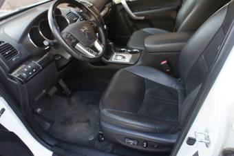 2010 Kia Sorento Pics