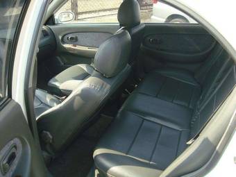 2000 Kia Spectra Images