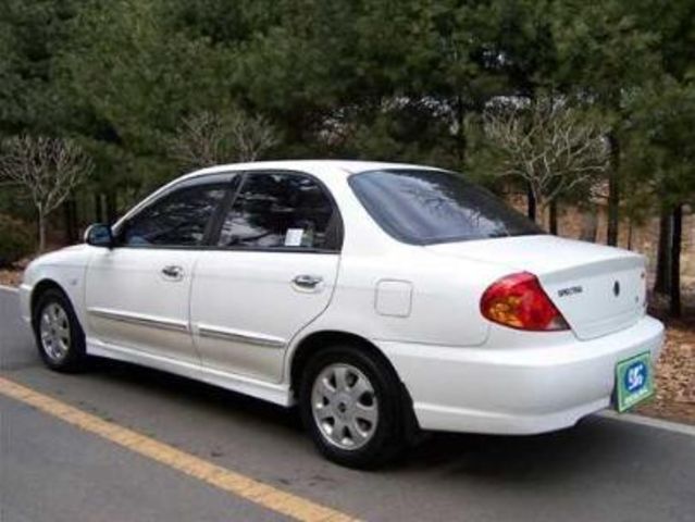 2004 Kia Spectra