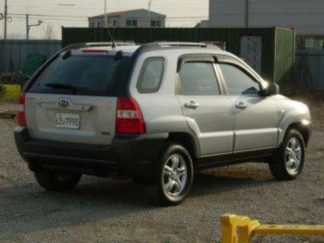 Kia sportage 2004 года