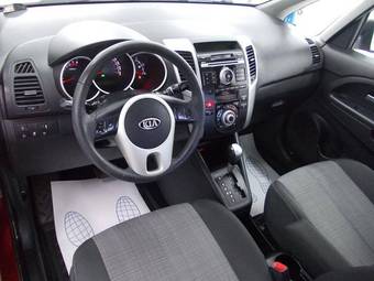 2011 Kia Venga Photos