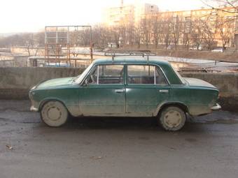 1975 Lada 2101 Pictures