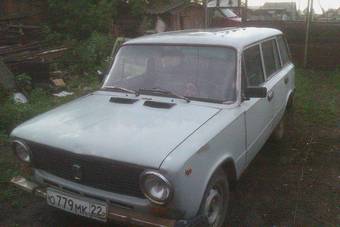 1973 Lada 2102 Pictures