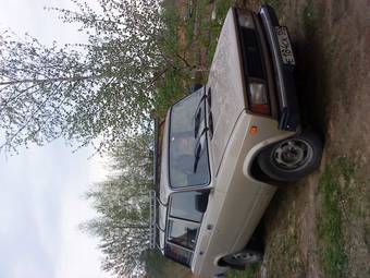 2008 Lada 2104 Pictures