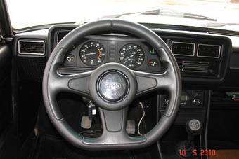 2008 Lada 2104 Pictures