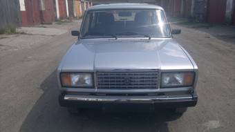 2011 Lada 2104 Pictures