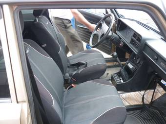 2011 Lada 2104 Images