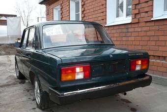 2009 Lada 2105 Pictures