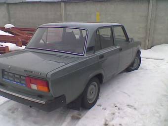 2010 Lada 2105 Pictures