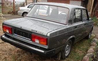 2010 Lada 2105 Pictures