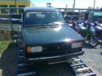 2010 Lada 2105 Pictures