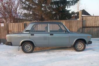 2010 Lada 2105 Photos
