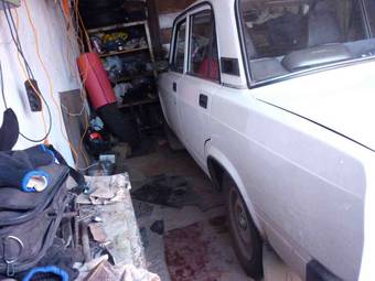 2010 Lada 2105 Photos