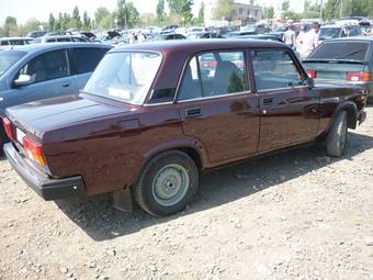 2010 Lada 2105 Photos
