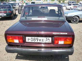 2010 Lada 2105 Pictures