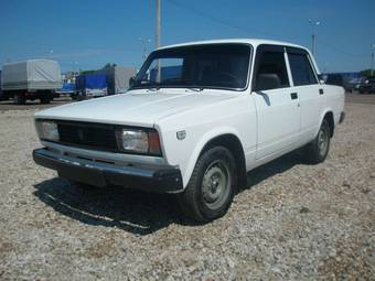 2011 Lada 2105 Pictures