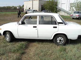 2009 Lada 2107 Photos