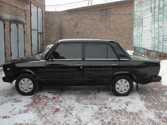 2010 Lada 2107 Pictures