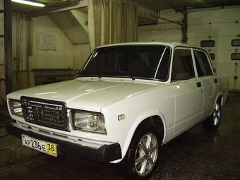 2010 Lada 2107 Pictures