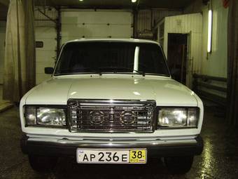 2010 Lada 2107 Wallpapers