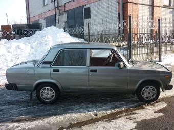 2010 Lada 2107 Photos