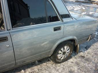 2010 Lada 2107 Pics