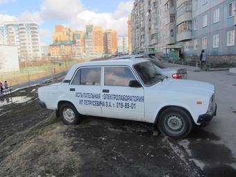 2010 Lada 2107 Pictures