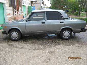 2010 Lada 2107 Photos