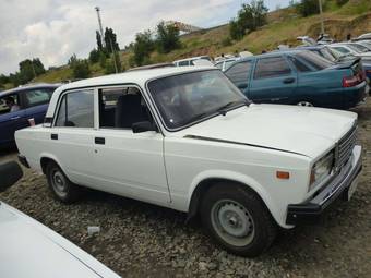 2010 Lada 2107 Pictures