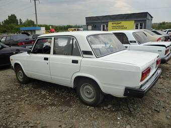 2010 Lada 2107 Photos