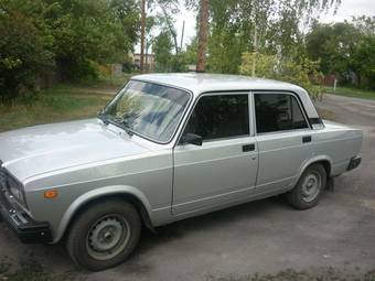 2010 Lada 2107 Pictures