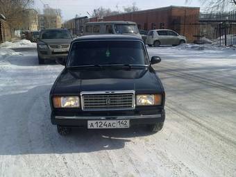 2011 Lada 2107 Pictures