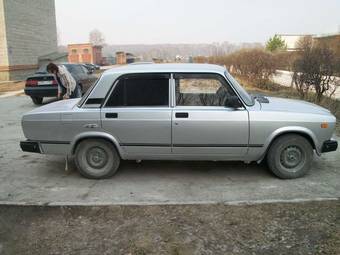 2011 Lada 2107 Pictures
