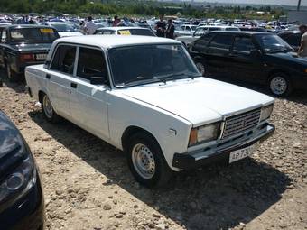 2011 Lada 2107 Pics