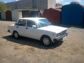 2011 Lada 2107 Photos