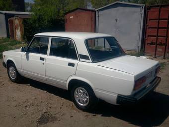 2011 Lada 2107 Pics