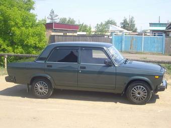 2011 Lada 2107 Pictures