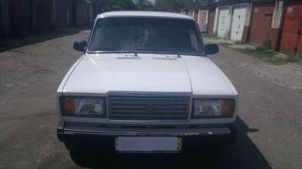 2011 Lada 2107 Pictures