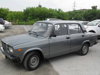 2011 Lada 2107 Pictures