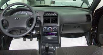 2011 Lada 2111 Pictures