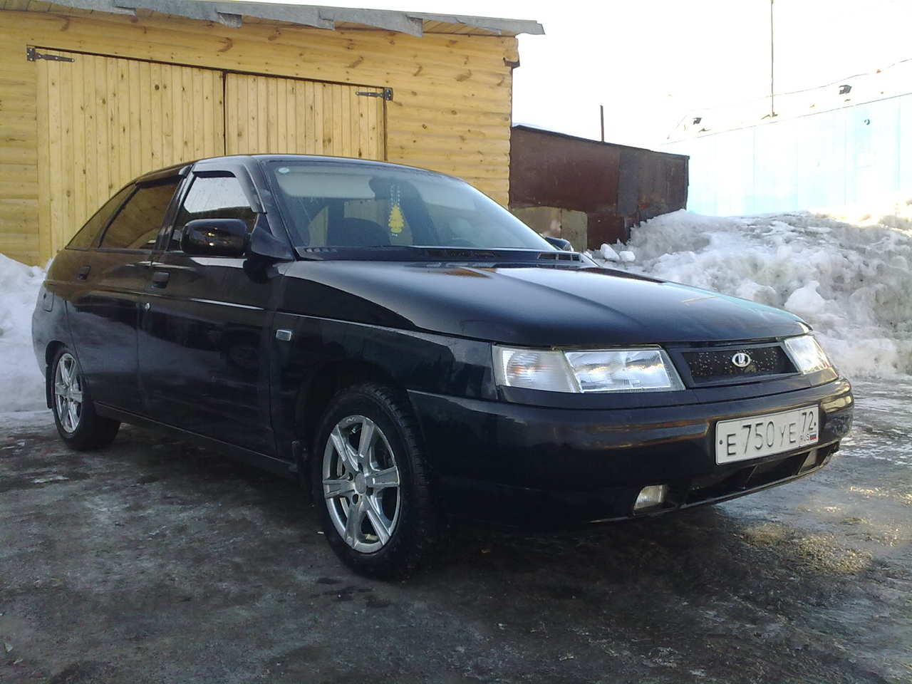 2008 Lada 2112