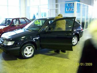 2008 Lada 2112 Pictures