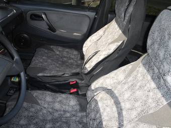 2008 Lada 2112 Pics