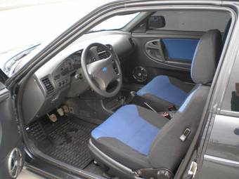 2008 Lada 2112 Pictures