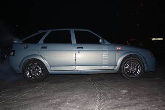 2010 Lada 2112 Images