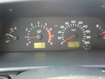 2010 Lada 2113 Photos