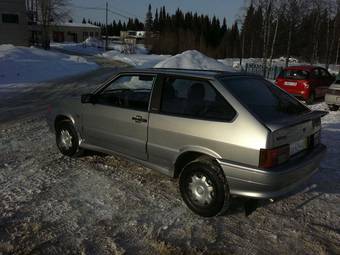2010 Lada 2113 Photos