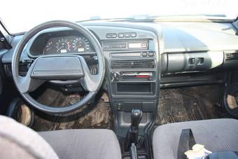 2010 Lada 2114 Pictures