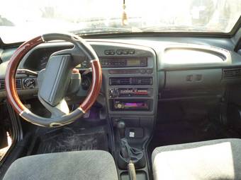 2010 Lada 2114 Photos
